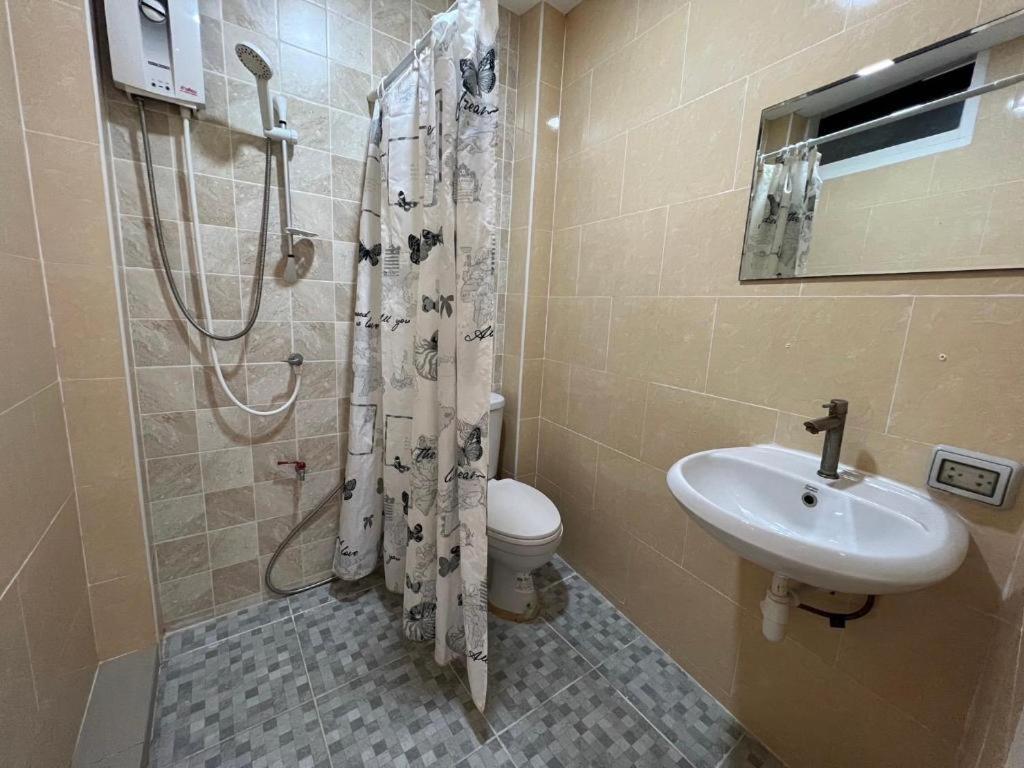 Ban Thungdang Housetel Bangkok Hotel Buitenkant foto
