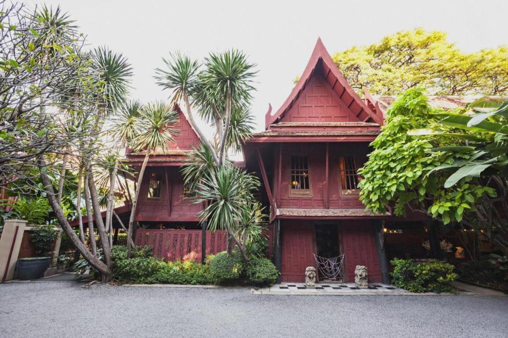 Ban Thungdang Housetel Bangkok Hotel Buitenkant foto